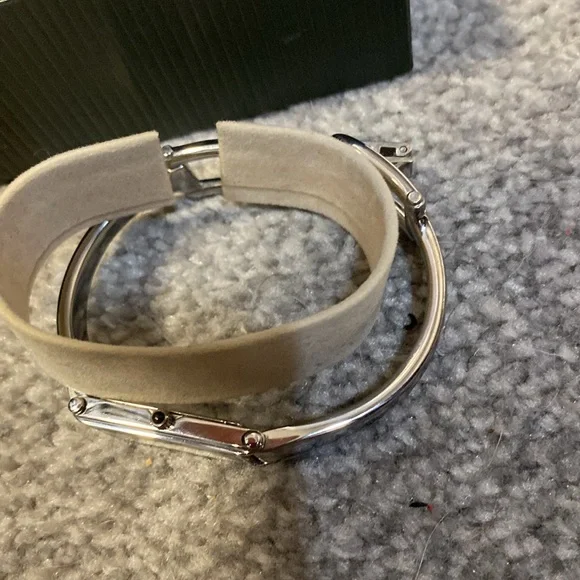 Gucci 1500-L watch - Picture 3 of 8